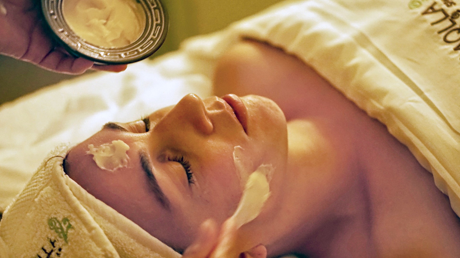 https://www.spasofamerica.com/wp-content/uploads/2017/09/Sumaq-Quinoa-Facial.jpg