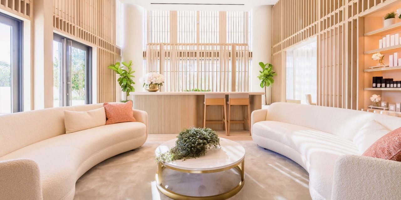 https://www.spasofamerica.com/wp-content/uploads/2022/01/Renovated-Away-Spa-Lounge-1280x640.jpg