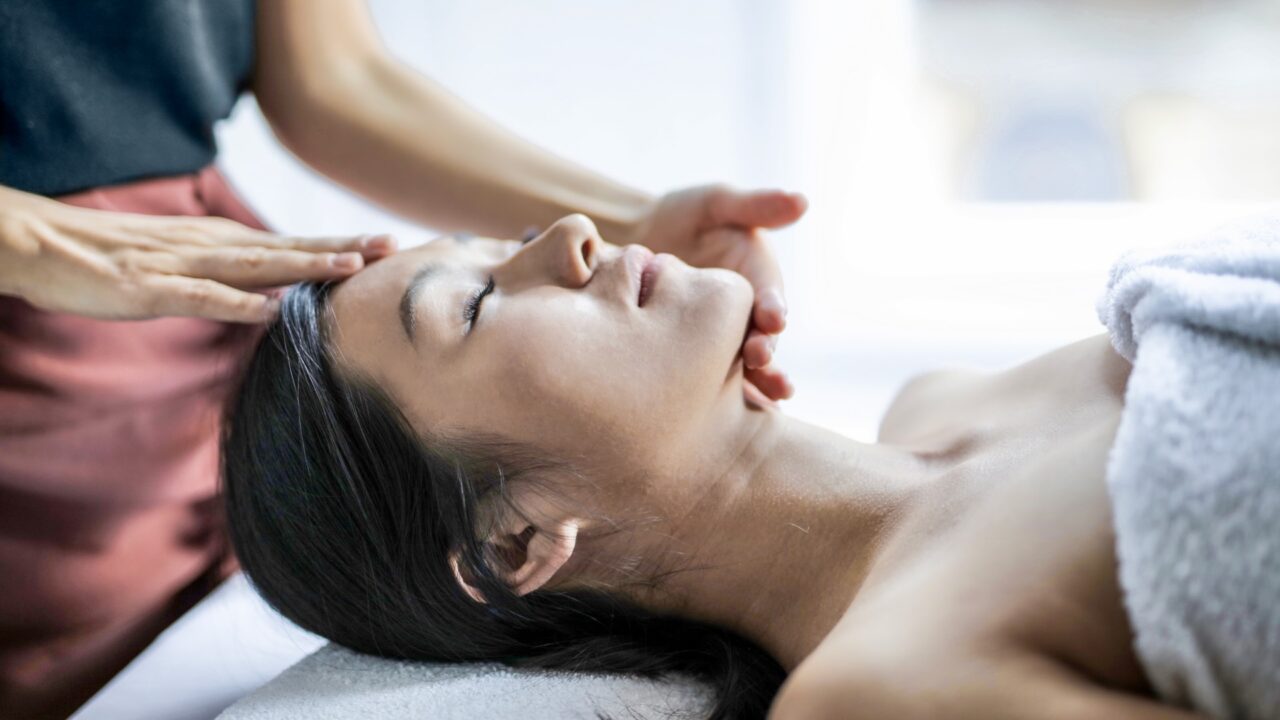 Spas of America, Woman, Treatment