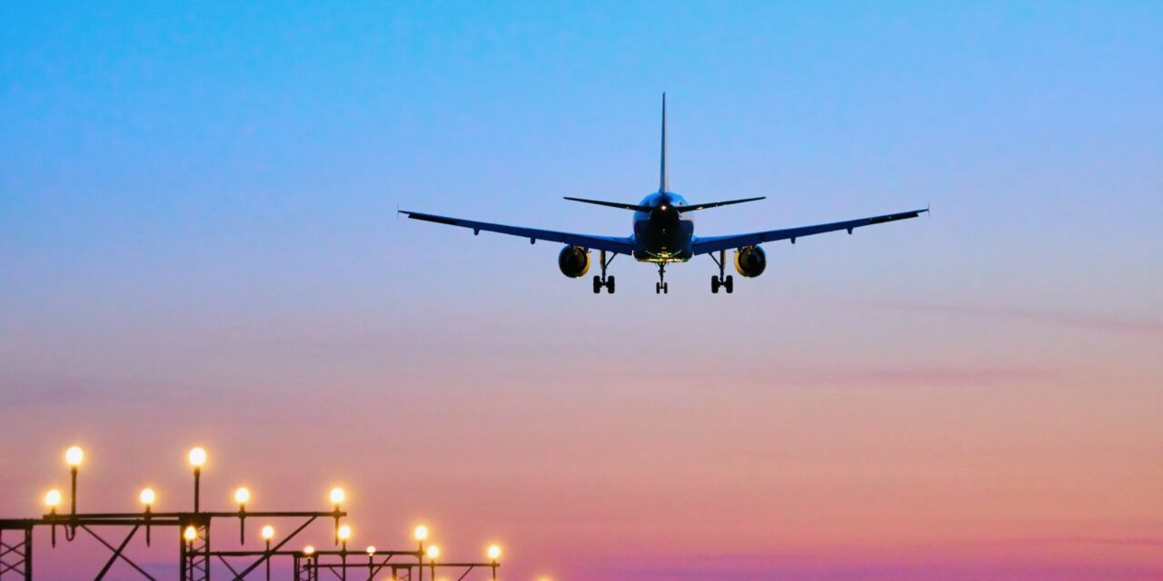 https://www.spasofamerica.com/wp-content/uploads/2024/05/Choosing-the-Best-Airline-A-Comparative-Guide-for-Discerning-Travelers-Take-Off-1280x640.jpeg