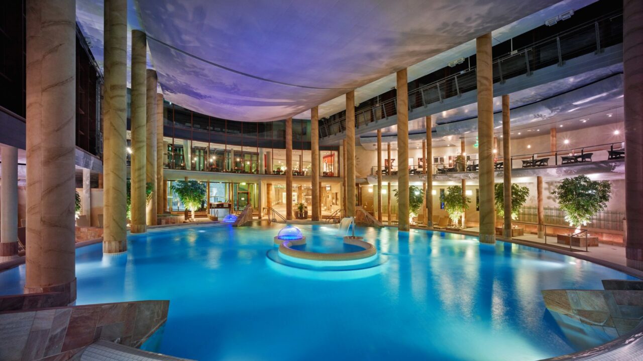 Relaxing with Spa Vacations and Online Casino Fun