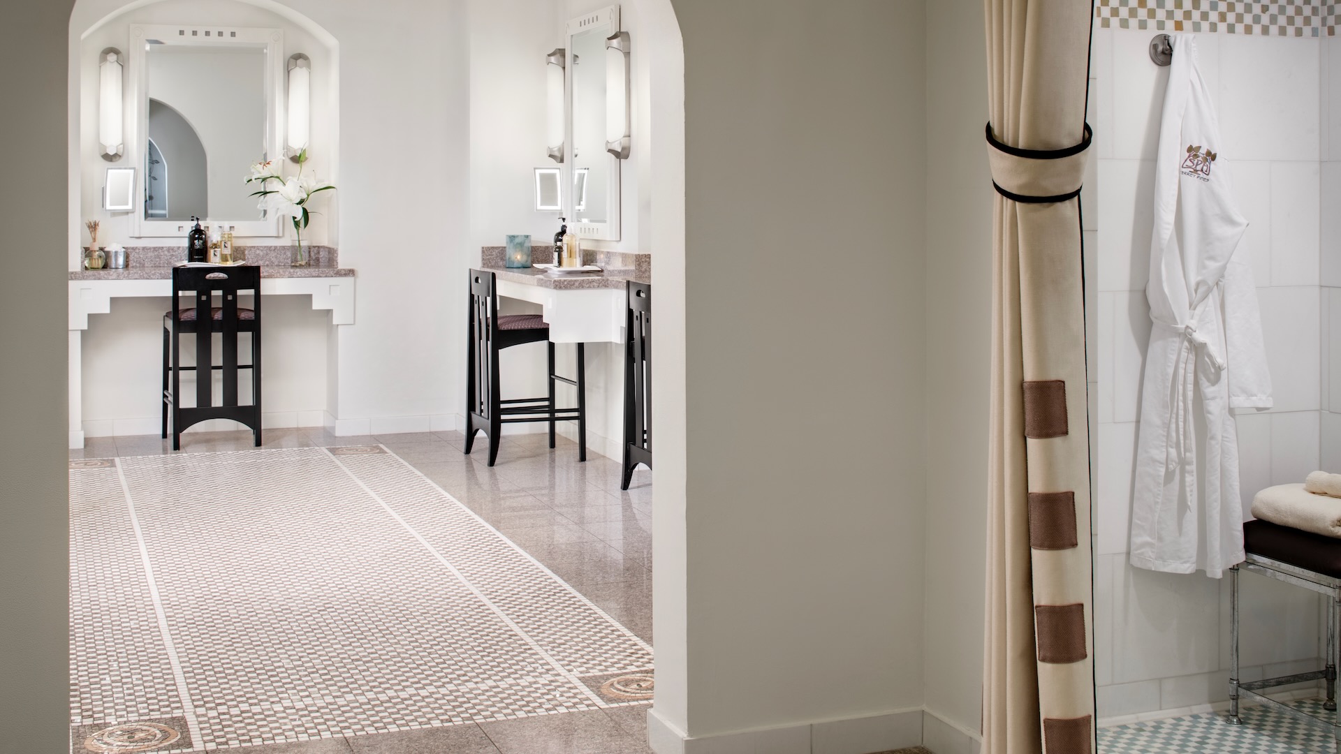 Woman's Vanity, The Spa at Torrey Pines, Spas of America