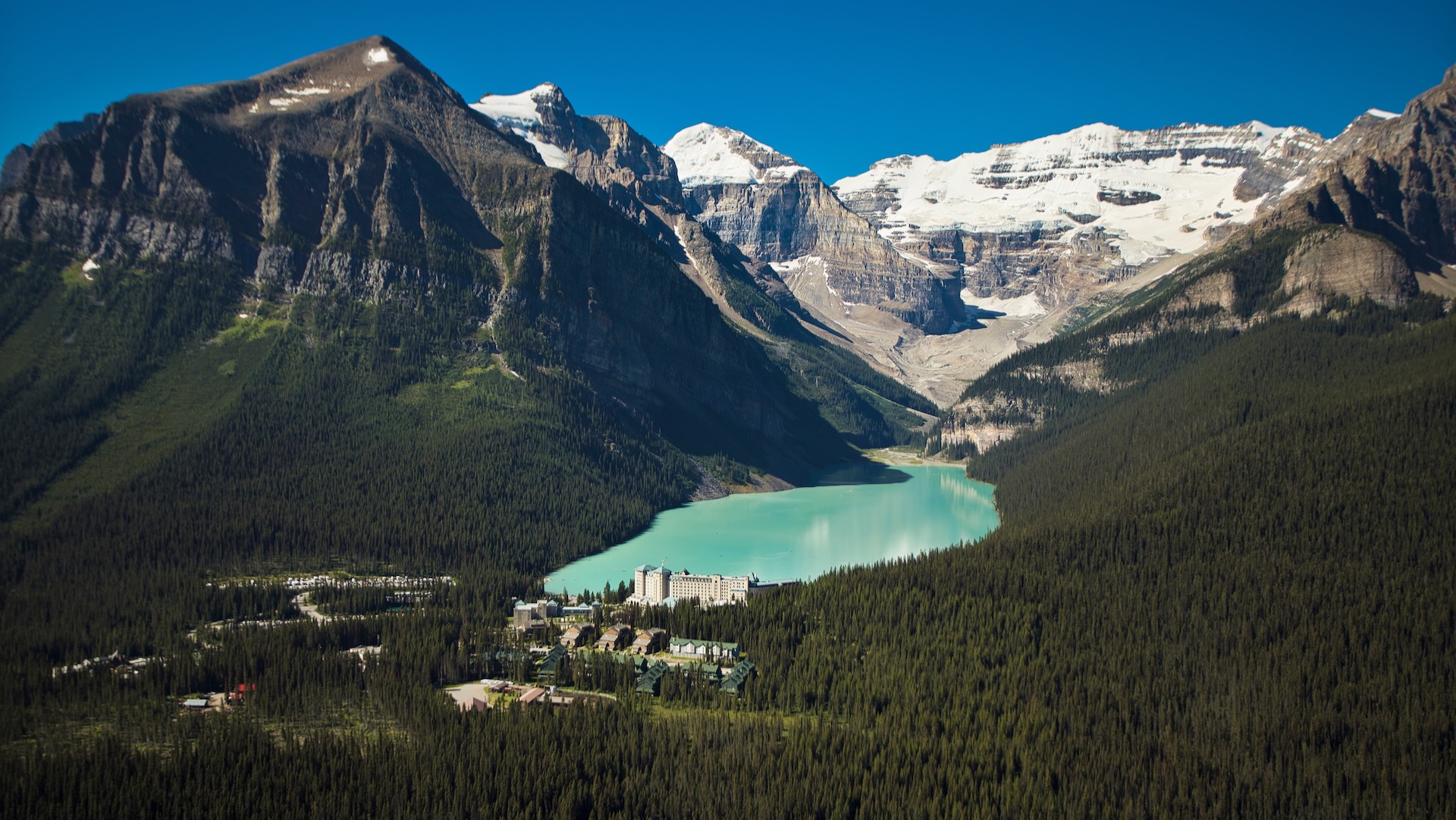 BASIN Glacial Waters at Fairmont Chateau Lake Louise, Spas of America BASIN Glacial Waters at Fairmont Chateau Lake Louise, Spas of America