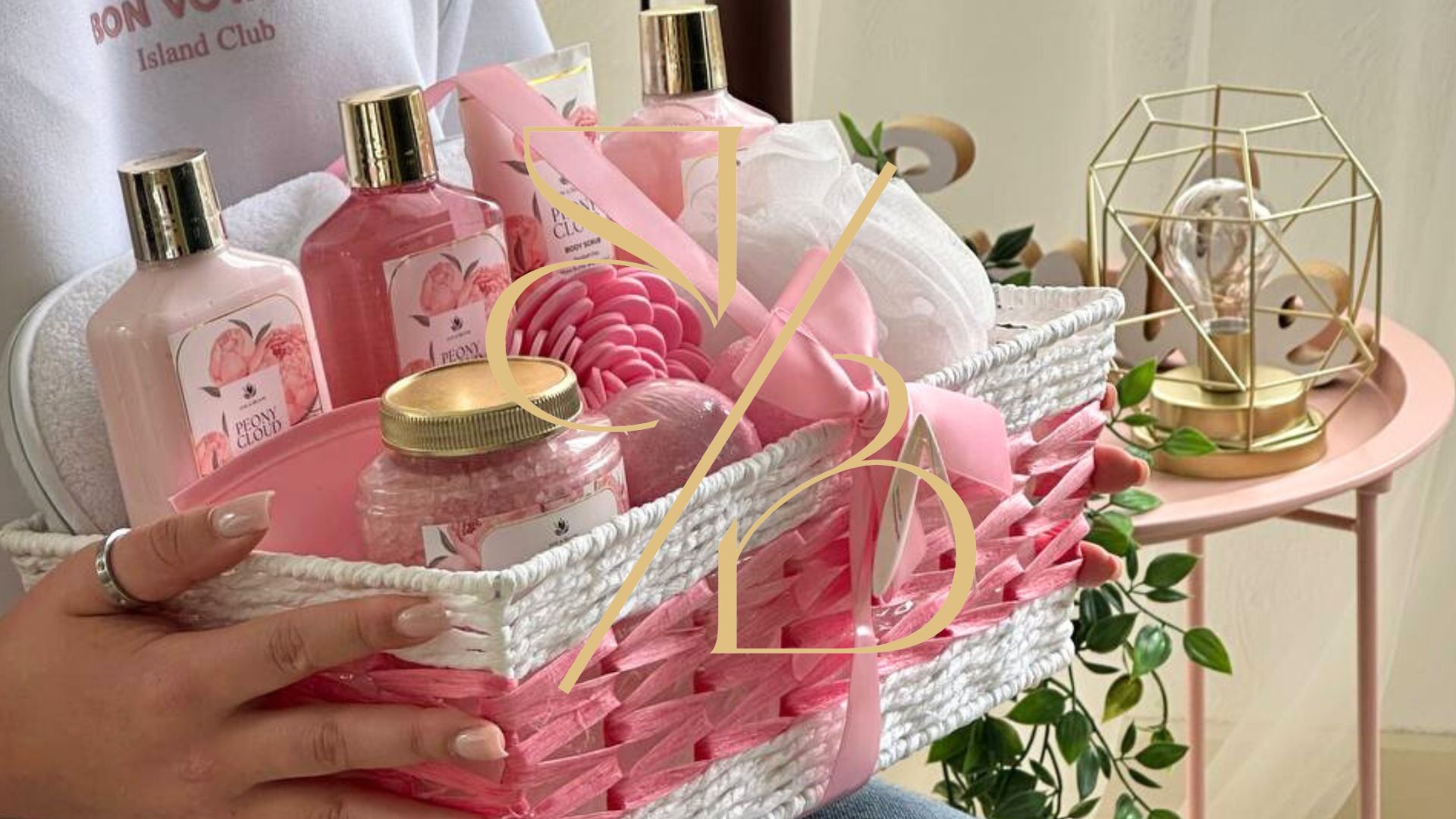 6 Luxury Client Gift Ideas Spa Owners Can Use To Impress Clients